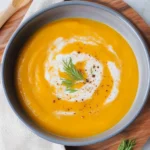 Kürbissuppe mit Kokosmilch und Ingwer