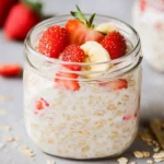 Overnight Oats - so cremig mit Joghurt, Banane & Erdbeeren